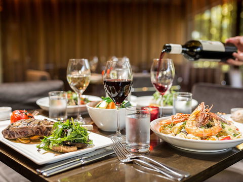 Novotel Canberra - Kempsey Accommodation 9