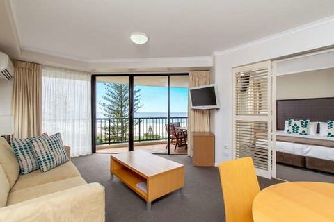 Mantra Coolangatta Beach - Kempsey Accommodation 2