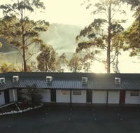 The Fox  Hounds Inn - Kempsey Accommodation