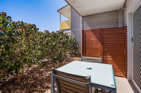 Onslow Beach Resort - Kempsey Accommodation 1