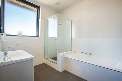 Nightcap At St Albans Hotel - Kempsey Accommodation 2