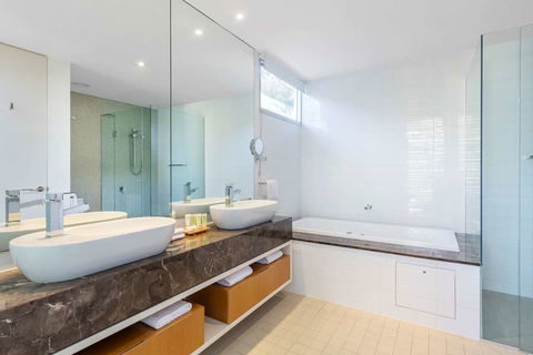 RACV Noosa Resort - Kempsey Accommodation 2