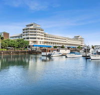 Shangri-La Hotel The Marina - Kempsey Accommodation