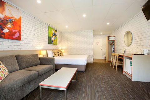 Villa Noosa Hotel - Kempsey Accommodation 0
