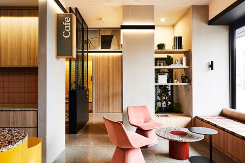 Lanbruk Apartment Hotel-Richomnd Hill - Kempsey Accommodation 2