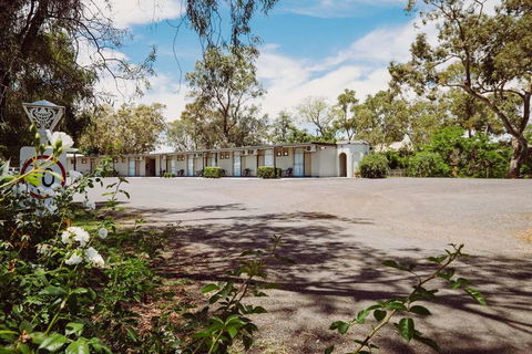 Artesian Spa Motor Inn - Kempsey Accommodation 1