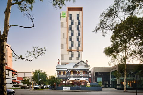 Holiday Inn West Perth - Kempsey Accommodation 1