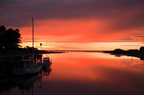 The Waterfront Wynyard - Kempsey Accommodation 1