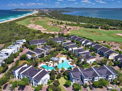 Pullman Magenta Shores Resort - Kempsey Accommodation 0