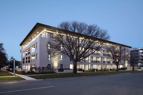 Knightsbridge Canberra - Kempsey Accommodation 0