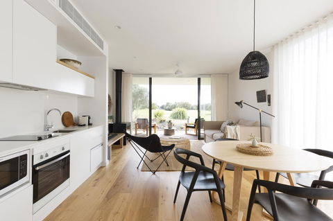 Bangalay Luxury Villas - Kempsey Accommodation 1