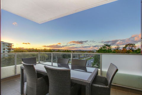 IQ Smart Apartments 704 Braddon ACT - Kempsey Accommodation 7