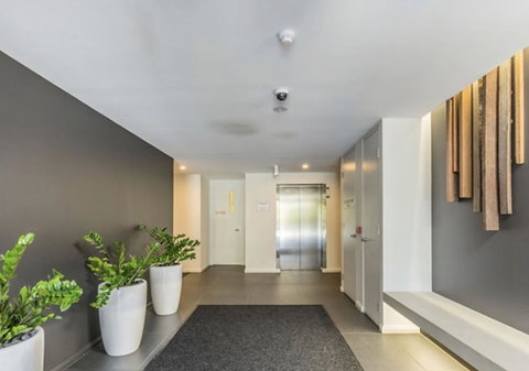 Modern Executive Apt@Barton*1BR*WiFi*Gym*Secure Parking*Canberra - Kempsey Accommodation 16