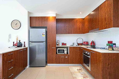 Spacious 1BR Stylish New Acton Apartment +Parking - Kempsey Accommodation 16