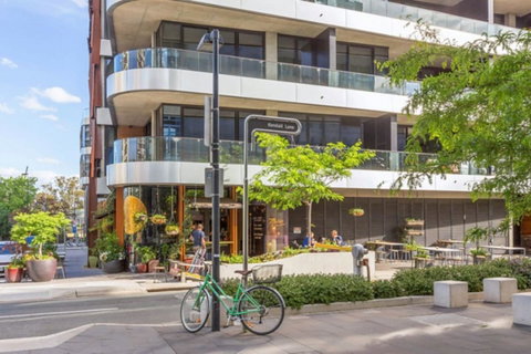 Spacious 1BR Stylish New Acton Apartment +Parking - Kempsey Accommodation 11