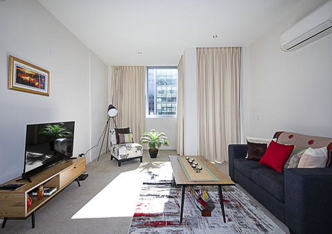 Spacious 1BR Stylish New Acton Apartment +Parking - Kempsey Accommodation 2