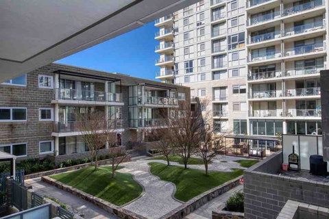 Spacious 1BR Stylish New Acton Apartment +Parking - Kempsey Accommodation 14