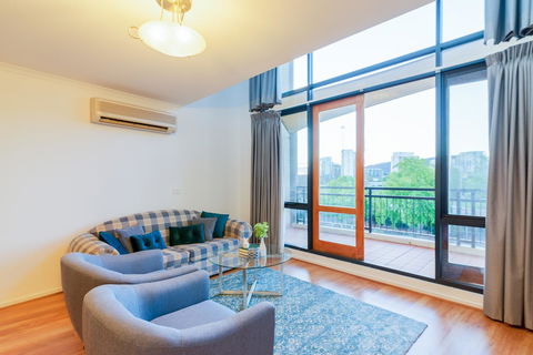 ALLARA CANBERRA - Kempsey Accommodation 0