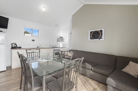 Port Broughton Tourist Park - Kempsey Accommodation 41