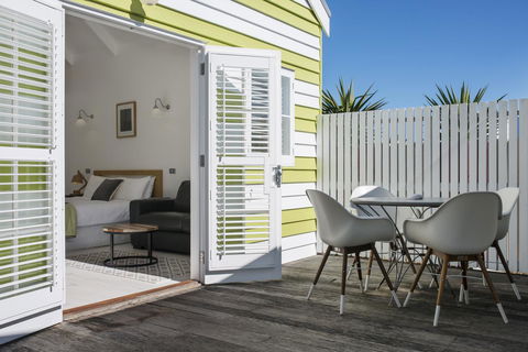 Beach Huts Middleton - Kempsey Accommodation 8