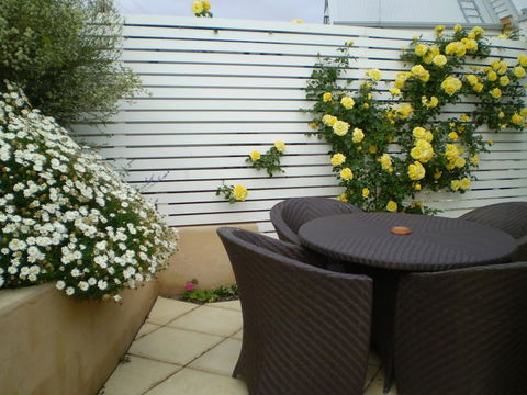 Beach Huts Middleton - Kempsey Accommodation 40