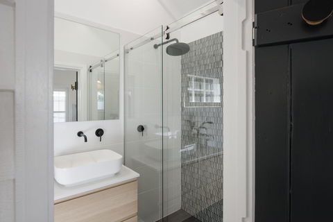 Beach Huts Middleton - Kempsey Accommodation 22