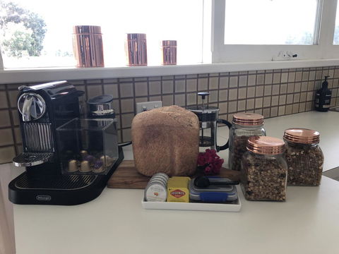 The Lake House Retreat - Kempsey Accommodation 13