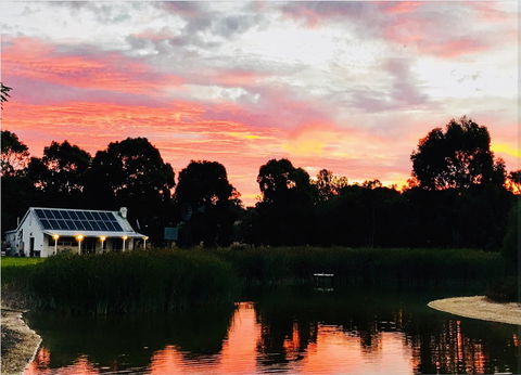The Lake House Retreat - Kempsey Accommodation 15