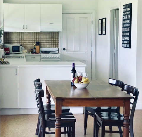 The Lake House Retreat - Kempsey Accommodation 8