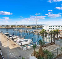 Port Adelaide Executive Waterfront Apartment - Kempsey Accommodation