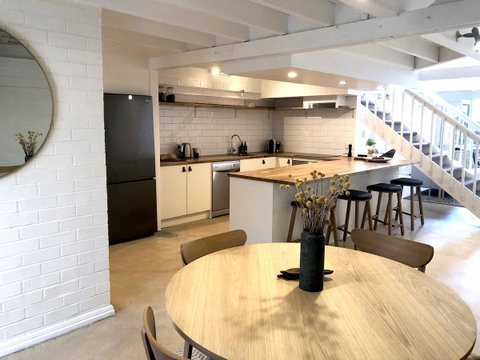 The Loft - Beautiful Central Barossa Apartment - Kempsey Accommodation 6
