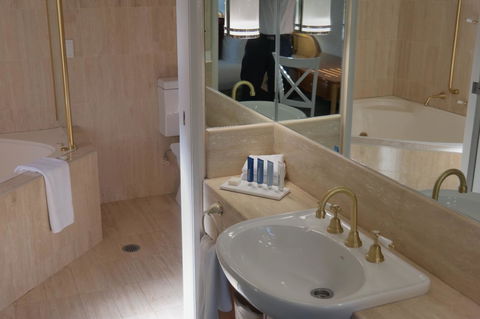Pacific Bay Resort - Kempsey Accommodation 1
