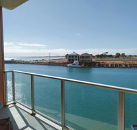 Wallaroo Marina Executive Apartments - Kempsey Accommodation