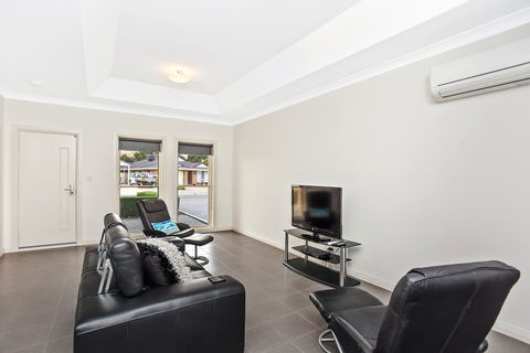 'The Hidden Diamond' - Normanville - Kempsey Accommodation 13