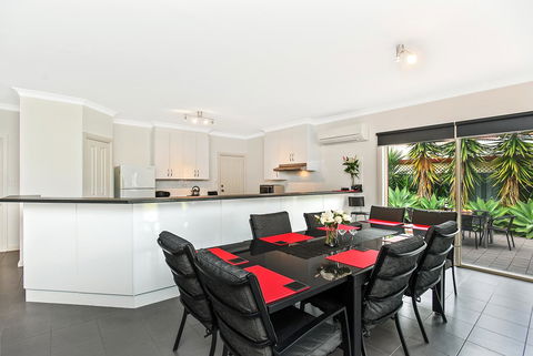 'The Hidden Diamond' - Normanville - Kempsey Accommodation 12