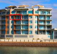 Wallaroo Marina Luxury Apartment - Kempsey Accommodation