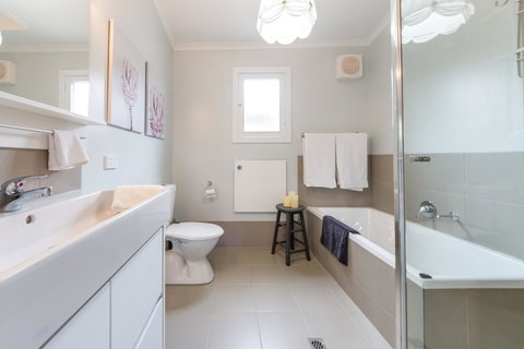 McLaren Vale Getaway - Kempsey Accommodation 7