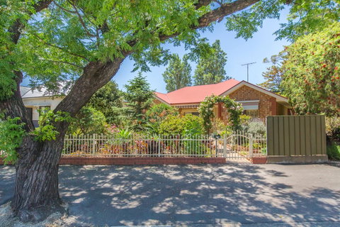 Tanunda\'s Magpie House - Kempsey Accommodation 23