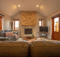 Lucy's Cottage - Kempsey Accommodation