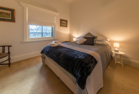 The Tudor House - Kempsey Accommodation 11