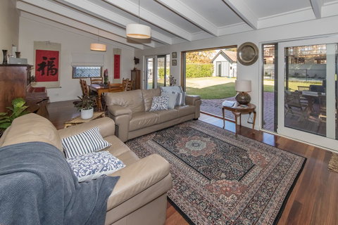The Tudor House - Kempsey Accommodation 7