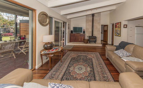 The Tudor House - Kempsey Accommodation 6