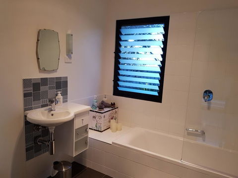 Sinclair Eco House - Kempsey Accommodation 25