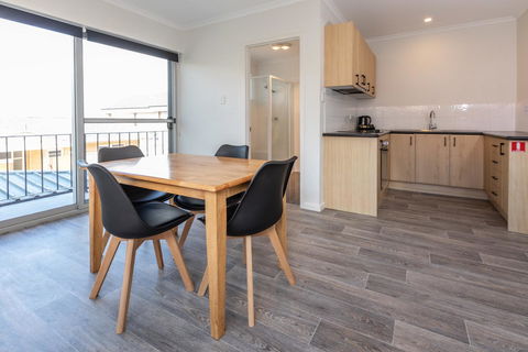 Bay 10 - Suites And Apartments - Kempsey Accommodation 10