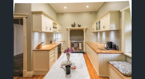 Ambrosia Holiday Home - Kempsey Accommodation 24