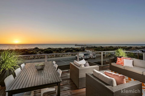 The Beach House @ Grange - Kempsey Accommodation 0