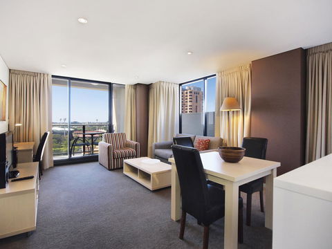 Oaks Adelaide Horizons Suites - Kempsey Accommodation 13
