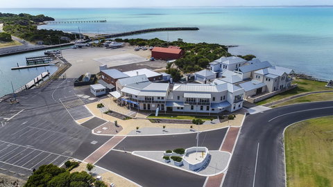 Aloha Waterfront Properties - Kempsey Accommodation 1