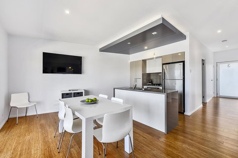 Aloha Waterfront Properties - Kempsey Accommodation 16
