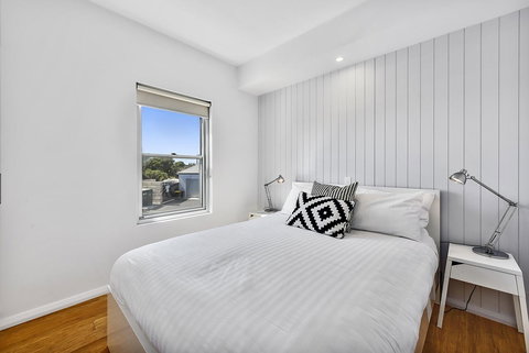 Aloha Waterfront Properties - Kempsey Accommodation 19